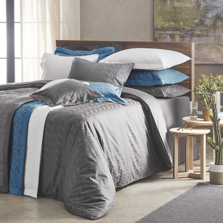 Valeron Valogo | Luxury Bedding